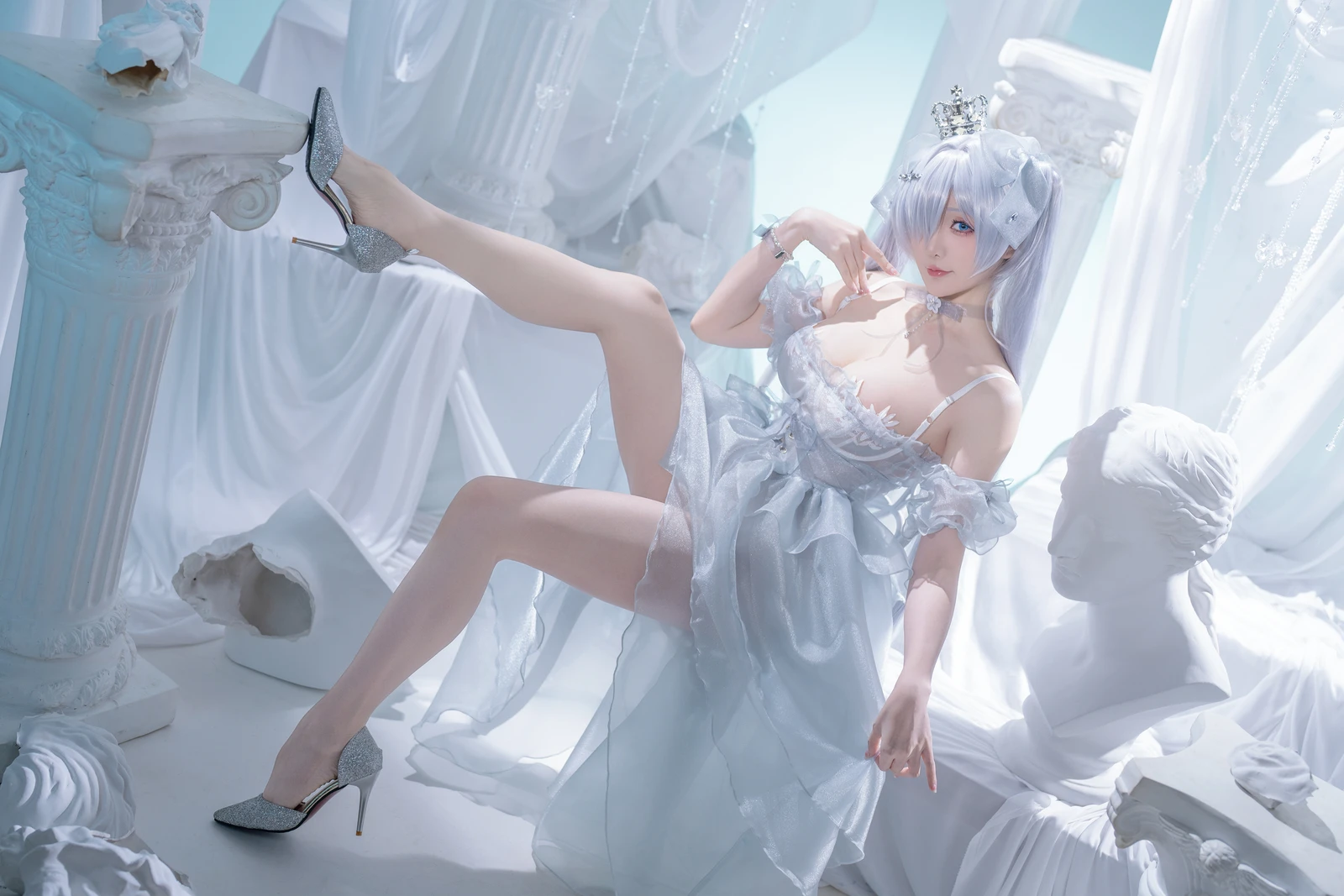 Coser小姐姐星之迟迟---NIKKE-灰姑娘-[37P-169MB]-6.webp